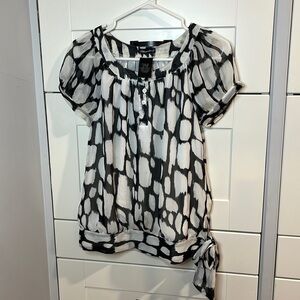 Mandee. Small. Top. Patterned. Semi sheer overlay. Tie at hem.